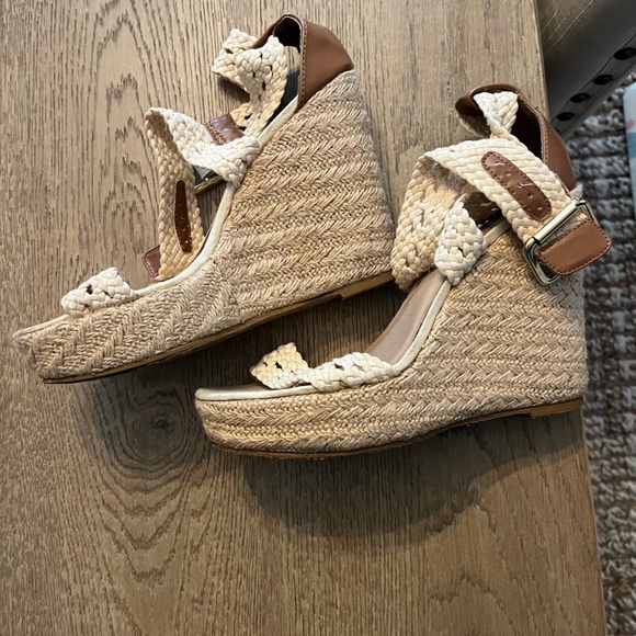 Steve Madden Magestee Wedge Espadrilles - Picture 5 of 5
